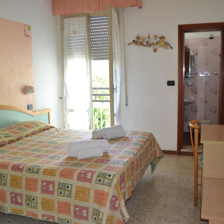 Hotel Rosy - Camera Matrimoniale - 12