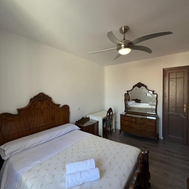 Amplio piso para 17 en pleno centro de Madrid - Apartamento - 2
