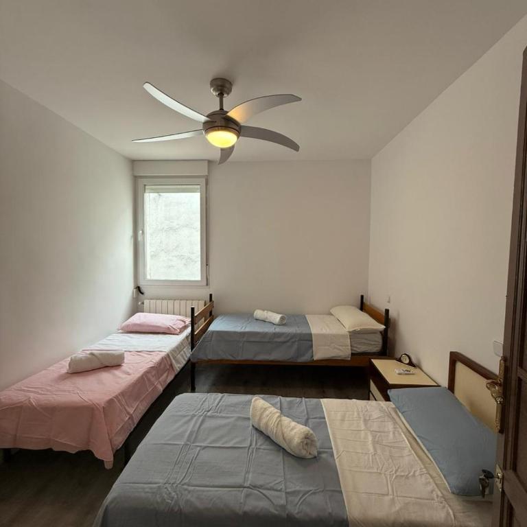 Amplio piso para 17 en pleno centro de Madrid - Apartamento - 22