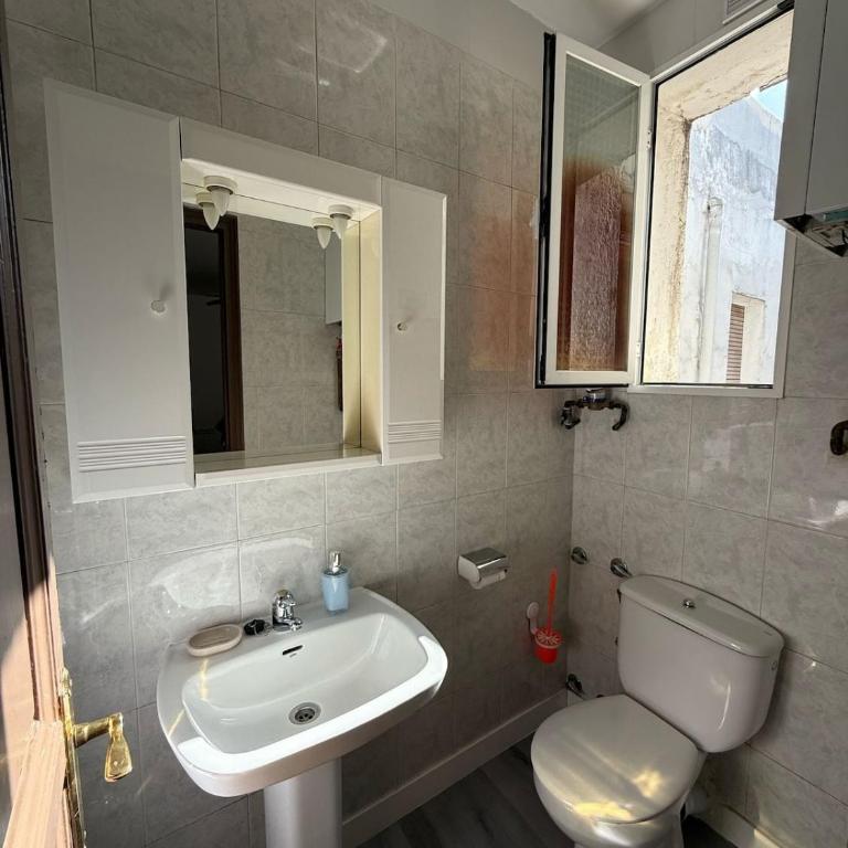 Amplio piso para 17 en pleno centro de Madrid - Apartamento - 30