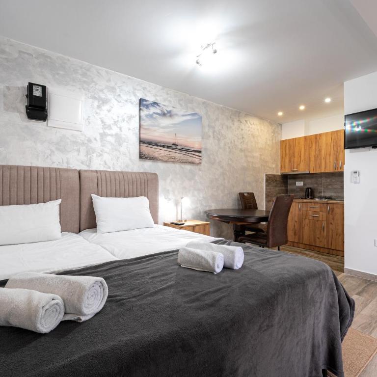 Apartments R&M - Studio sa Balkonom - 1