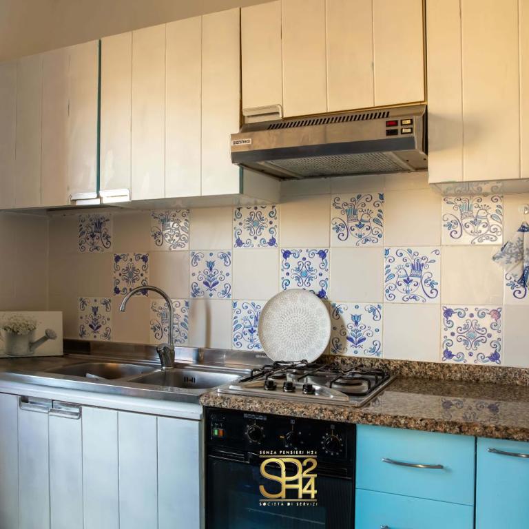 Panoramic penthouse on the Gulf of Alghero - Two-Bedroom Apartment with Sea View - 7