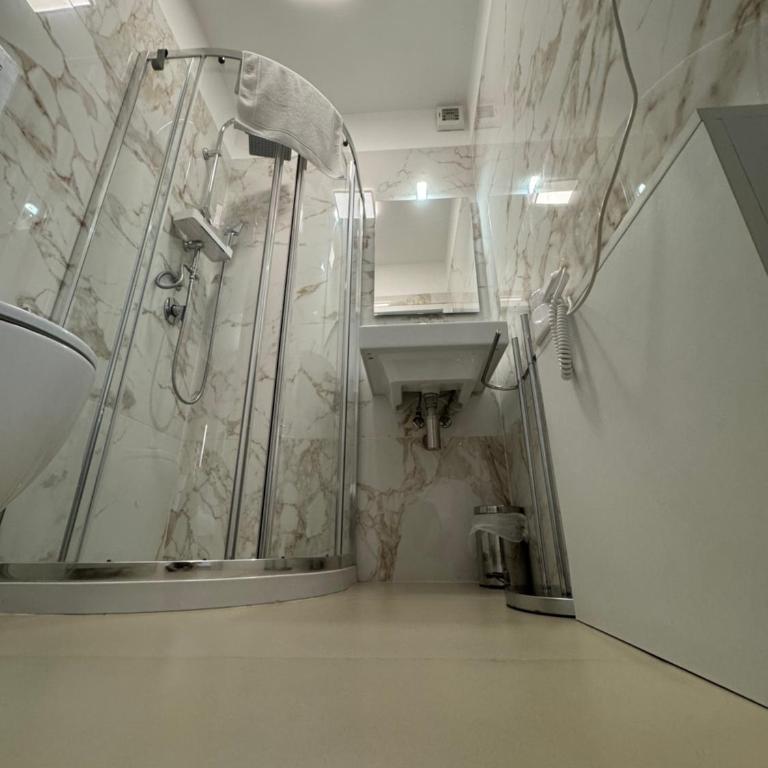 Four Rooms Naxos - Camera Matrimoniale con Bagno Privato - 1