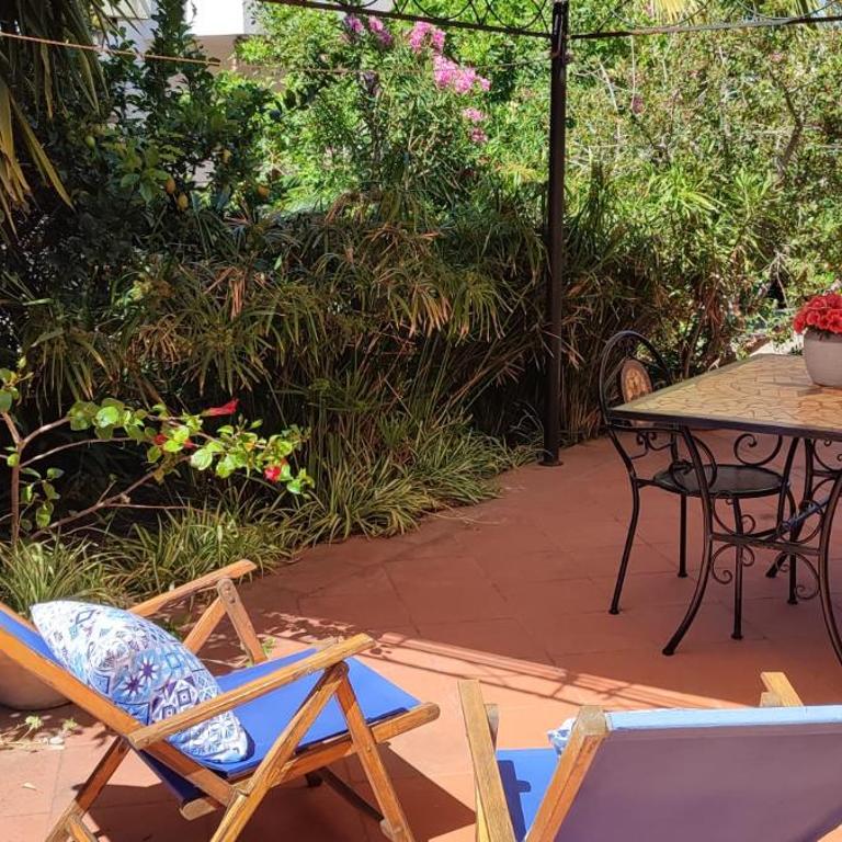 Appartamenti Cerami con parcheggio a un passo dal mare - Apartment with Garden View - 9