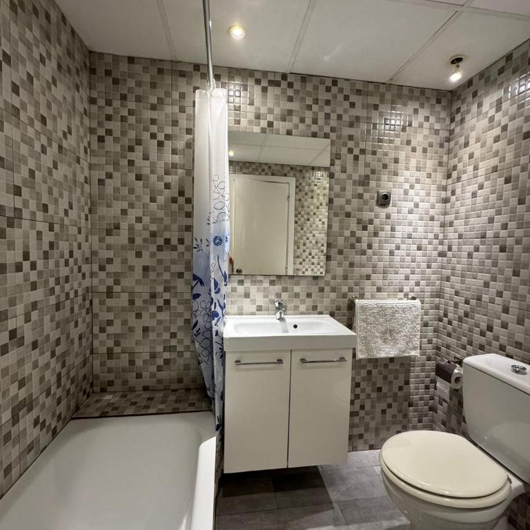 Apartsalou Masia - Apartamento de 1 dormitorio - 3