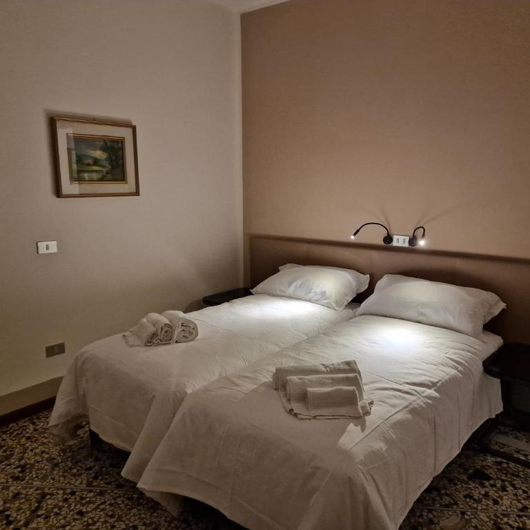 Albergo D'Ambros - Casa Belfiore Group - Camera Matrimoniale/Doppia con Letti Singoli - 40