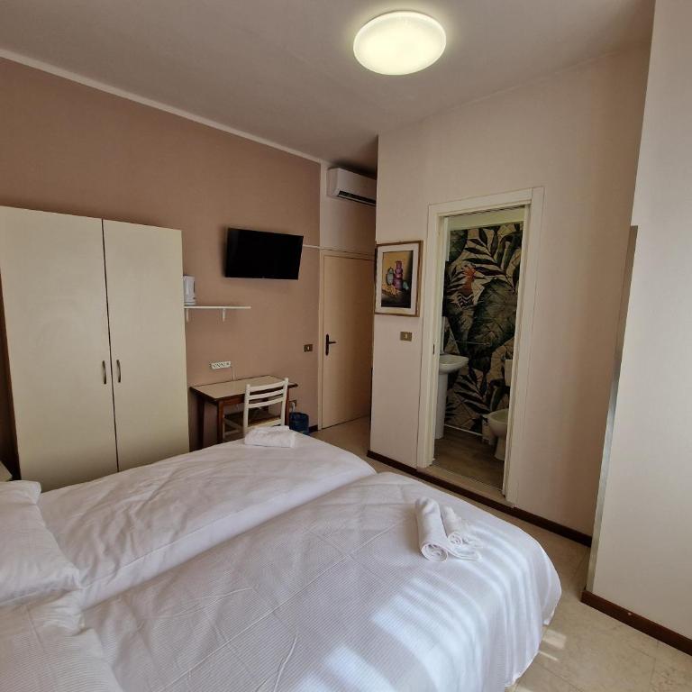 Albergo D'Ambros - Casa Belfiore Group - Camera Singola - 19