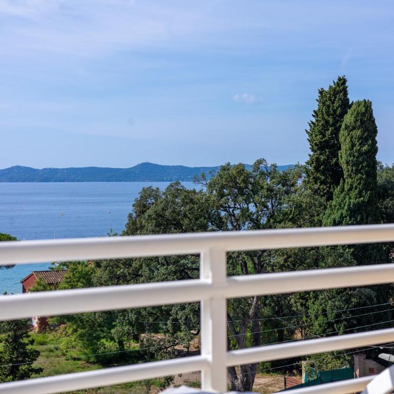 Cap Nègre Hôtel - Chambre Double avec Balcon - 3ème Étage - Vue sur Mer - 8
