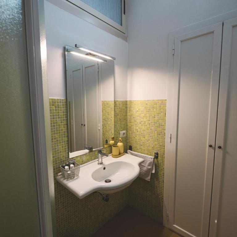 Habitat 42 Roman Stay - Camera Quadrupla con Bagno Privato - 13