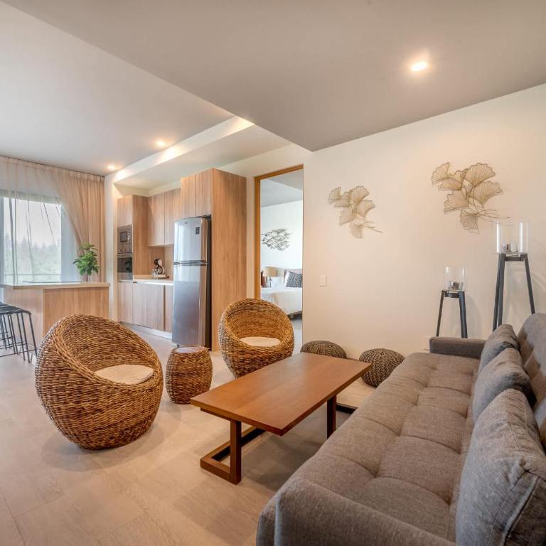 Luxury 2BD 2BA Ocean view 200m from beach - Apartment - 1