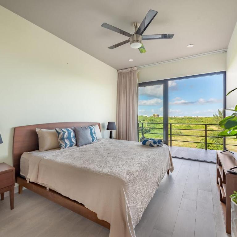 Luxury 2BD 2BA Ocean view 200m from beach - Apartment - 17