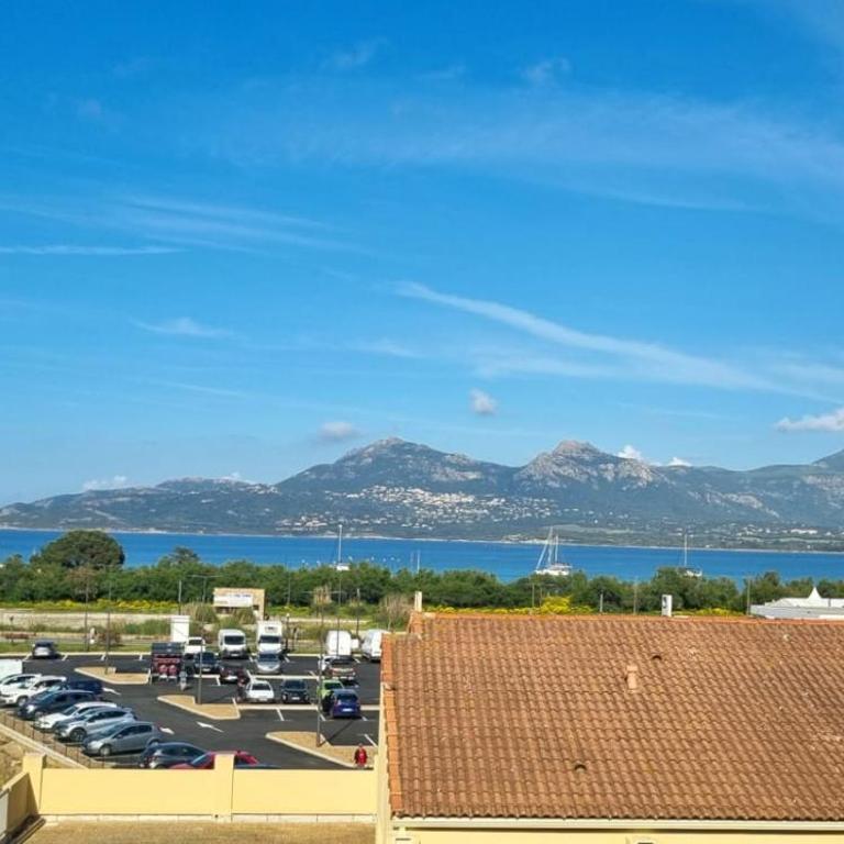 Sea view, balcony, private parking - Appartement 2 Chambres - 3