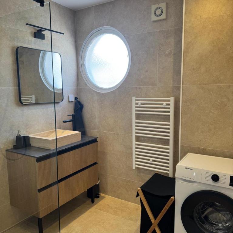 Charmant T2 rénové avec grande terrasse - Apartment - 36