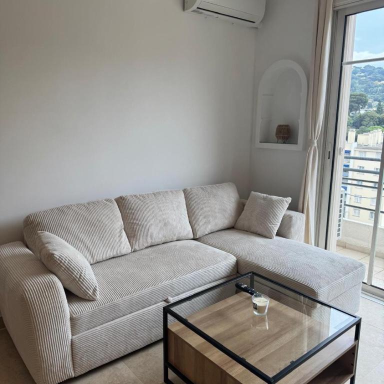 Charmant T2 rénové avec grande terrasse - Apartment - 22
