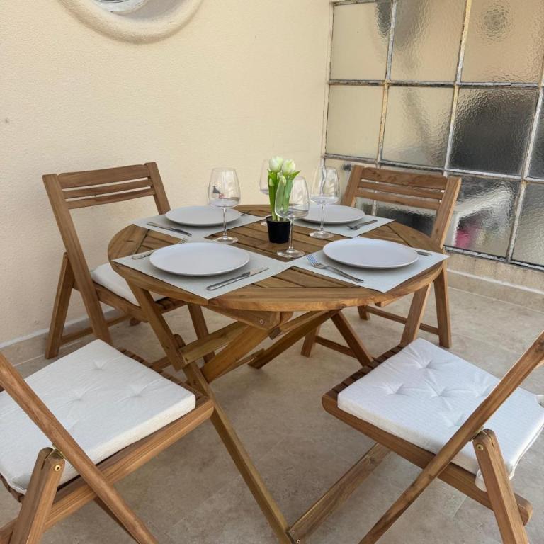 Charmant T2 rénové avec grande terrasse - Apartment - 42