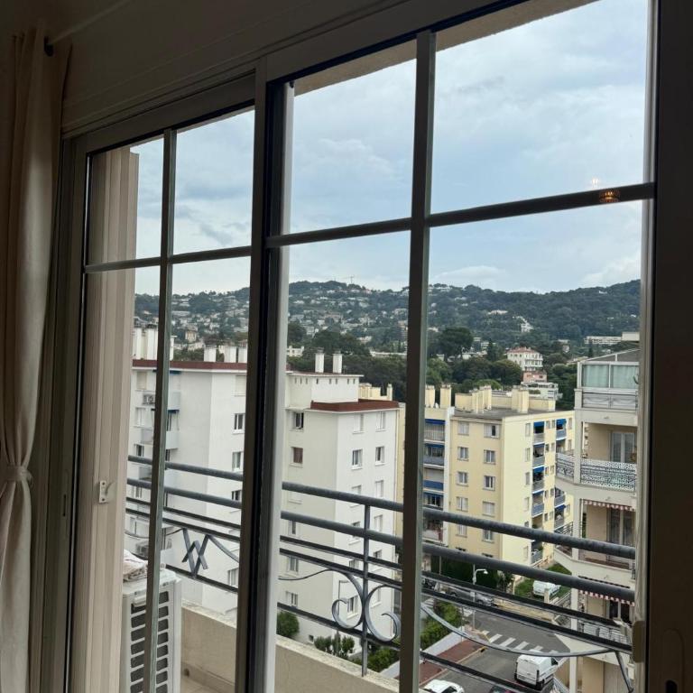 Charmant T2 rénové avec grande terrasse - Apartment - 47