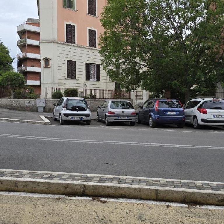 RBR Relax Boutique Rome - adiacente metropolitana per il centro di roma - Appartamento su 2 Livelli - 48