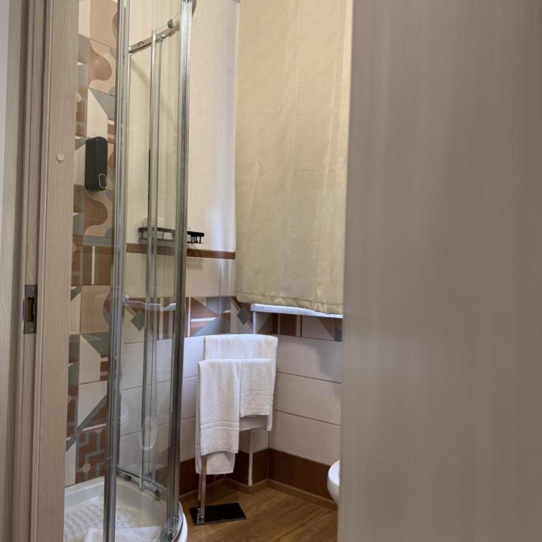 Crispi 120 Rooms New Opening - Deluxe Double Room with Balcony - 12