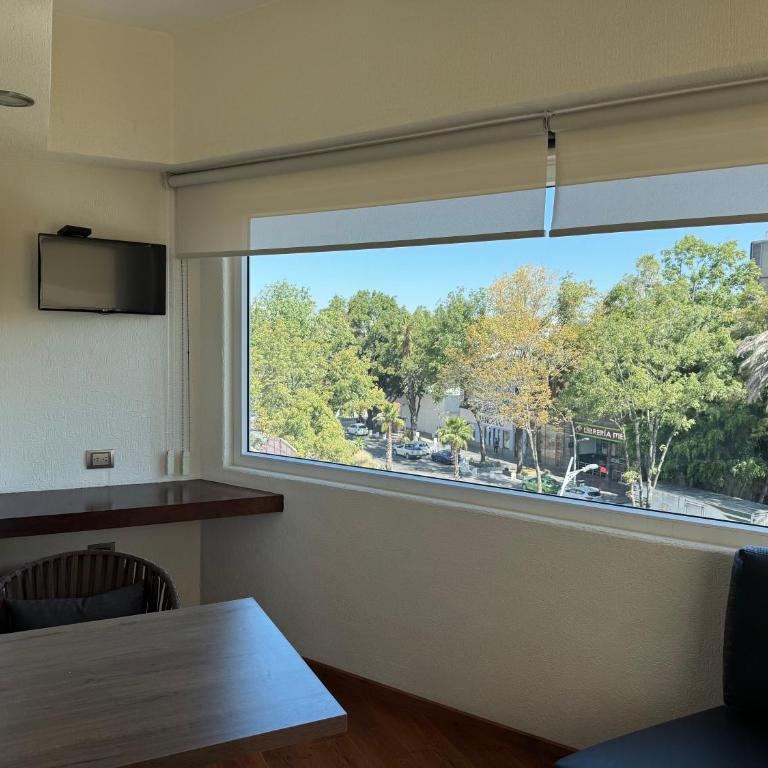 Comfort Inn Puebla Centro Hist rico - Suite Superior con cama extragrande - No fumadores - 2