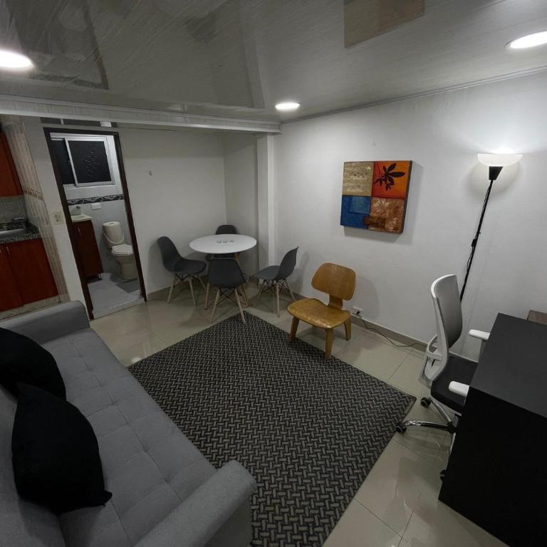Aparta estudio cerca al aeropuerto - Apartamento de 1 dormitorio - 9