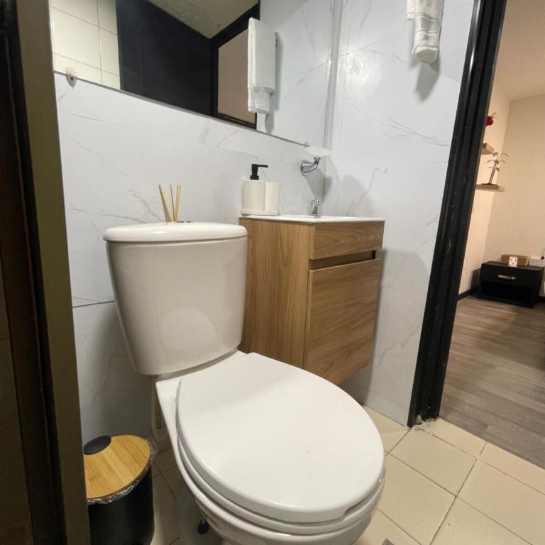 Aparta estudio cerca al aeropuerto - Apartamento de 1 dormitorio - 35