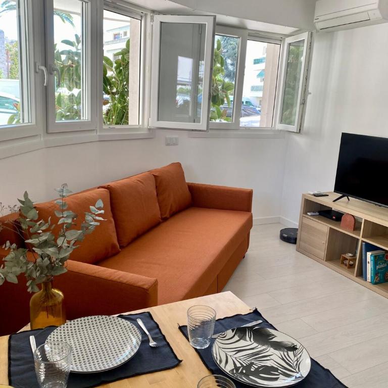 Appartement rénové - Chambre double - Parking - Climatisation - 10 min de la plage - Appartement 1 Chambre - 6