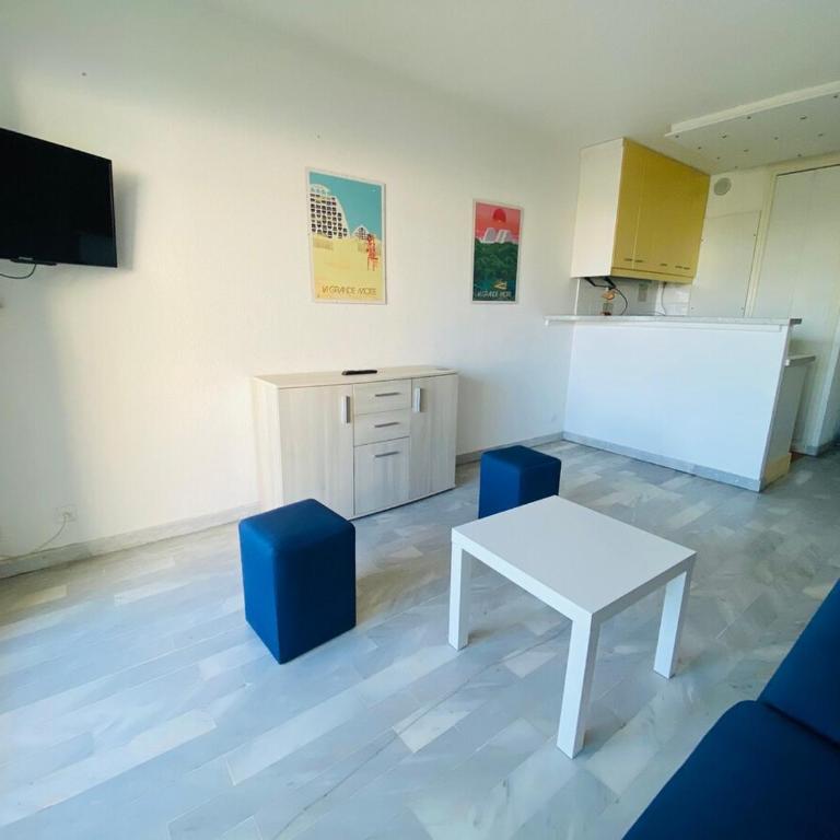 Centre ville, studio vue port, avec parking privé - Apartment mit 2 Schlafzimmern - 11