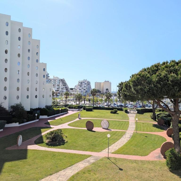 Centre ville, studio vue port, avec parking privé - Apartment mit 2 Schlafzimmern - 18