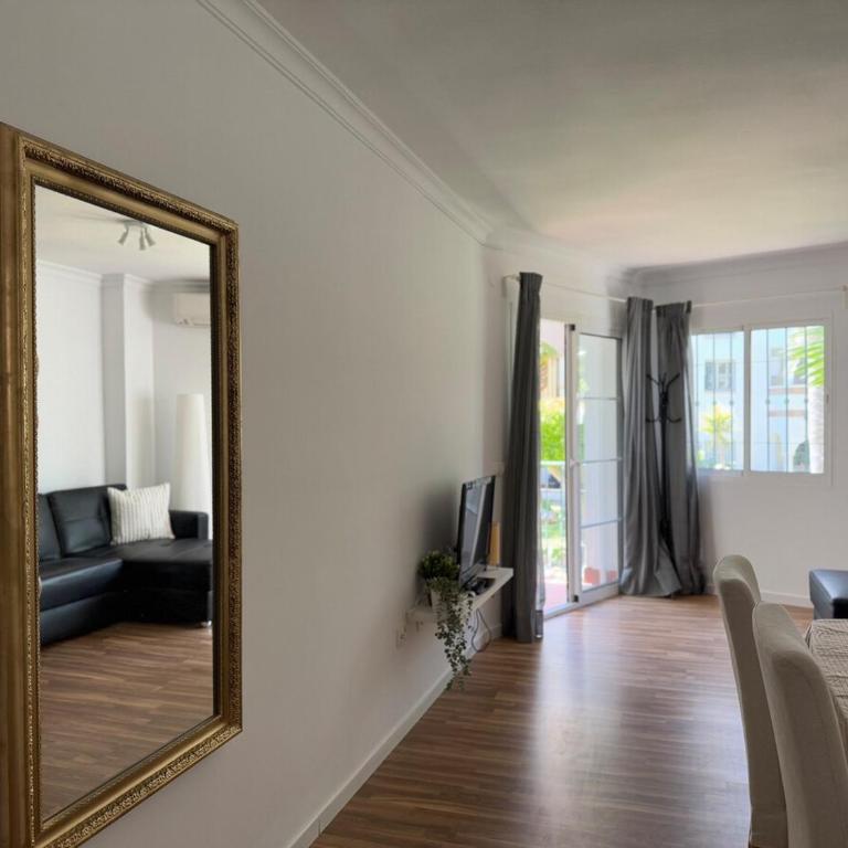 Benalmádena coastal apartment - Two-Bedroom Apartment - 13