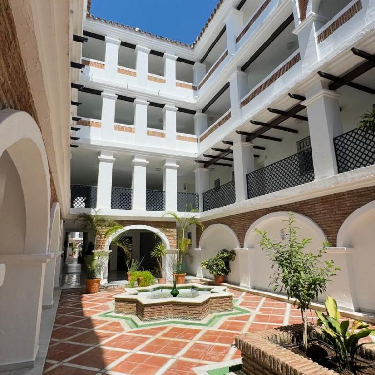 Benalmádena coastal apartment - Two-Bedroom Apartment - 19