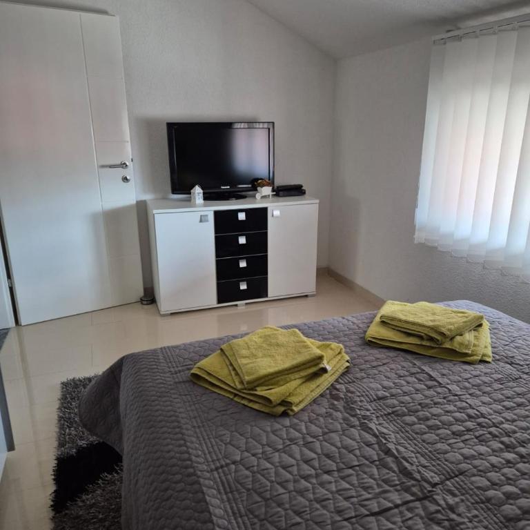 Apartman IN - Two-Bedroom Apartment - 54