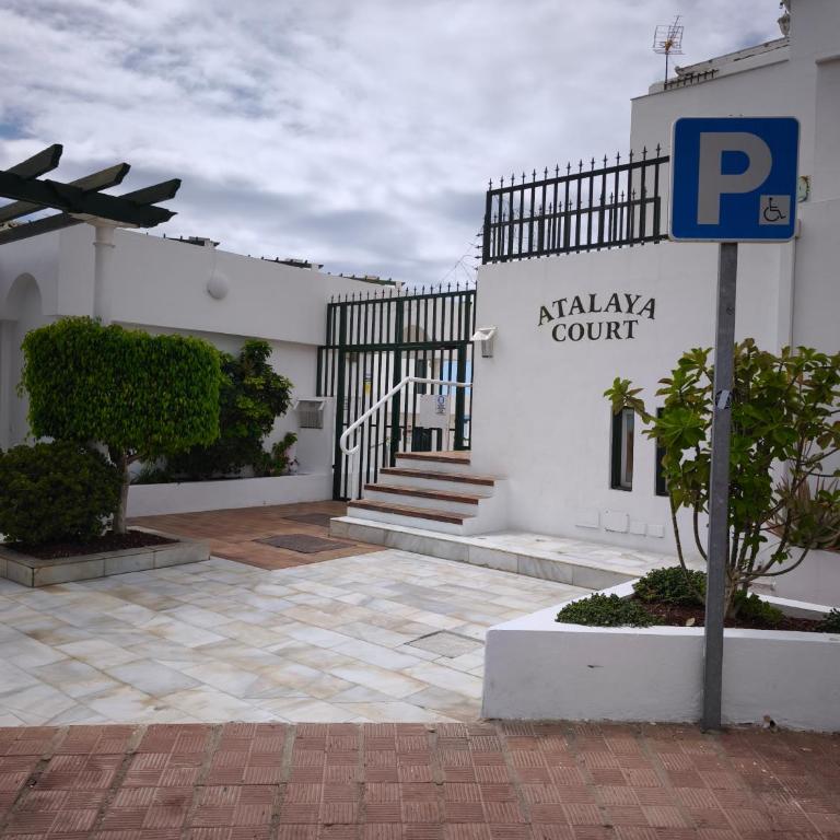 Ocean Retreat with Terrace and Tennis - One-Bedroom Apartment - 4