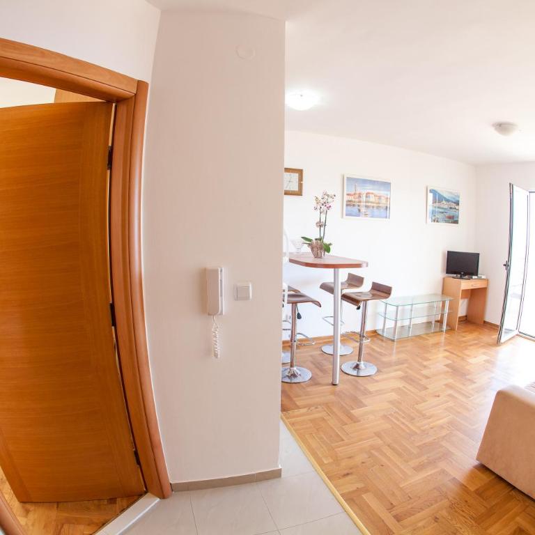 Apartments Charme - Apartment with Sea View - 9