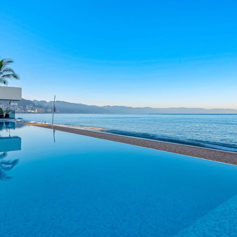 Gorgeous 1BR Condo with Pools & Sea Views - Apartamento - 41