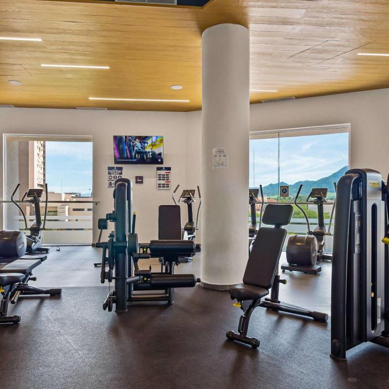 Gorgeous 1BR Condo with Pools & Sea Views - Apartamento - 49