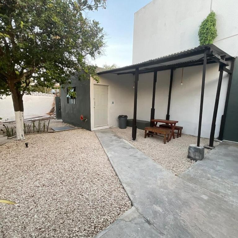 Cómoda y amplia casa 2 recamaras Itzimna - Two-Bedroom House - 3