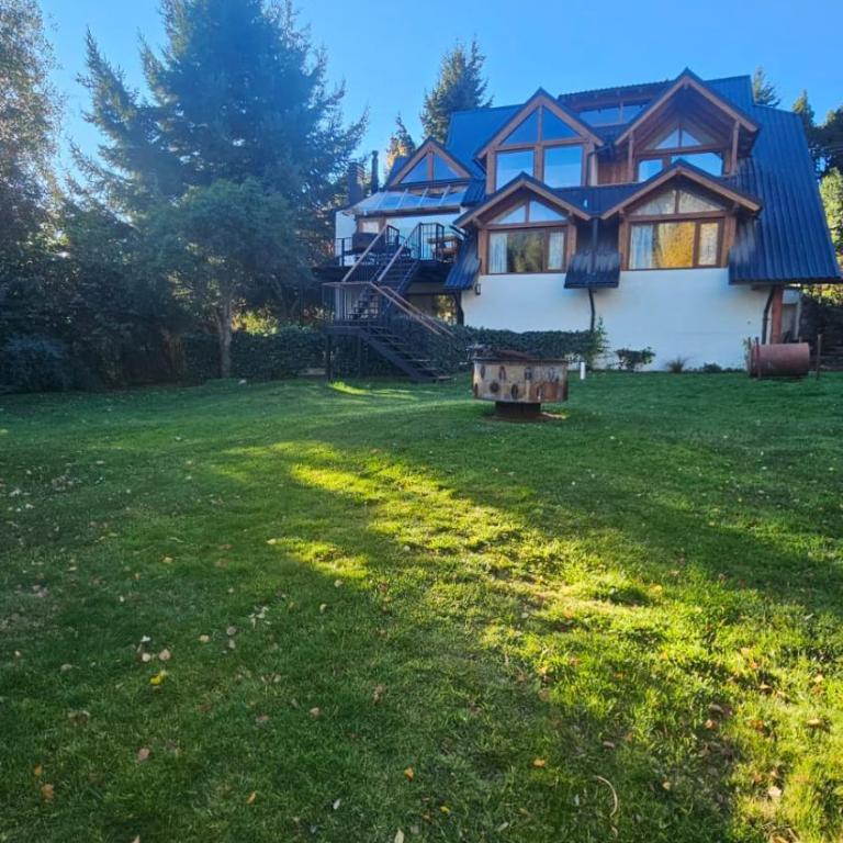 Futa Hue, Chalet Exclusivo Para 10 Pool Parrilla Jardín Y Espectacular Vista Al Cerro Otto - Casa de 4 dormitorios - 8