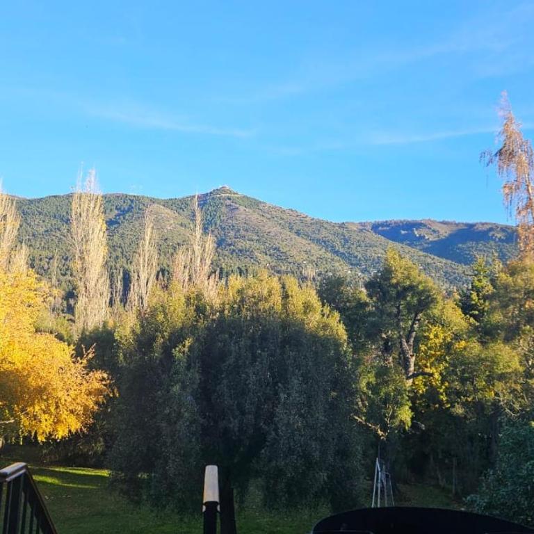 Futa Hue, Chalet Exclusivo Para 10 Pool Parrilla Jardín Y Espectacular Vista Al Cerro Otto - Casa de 4 dormitorios - 17