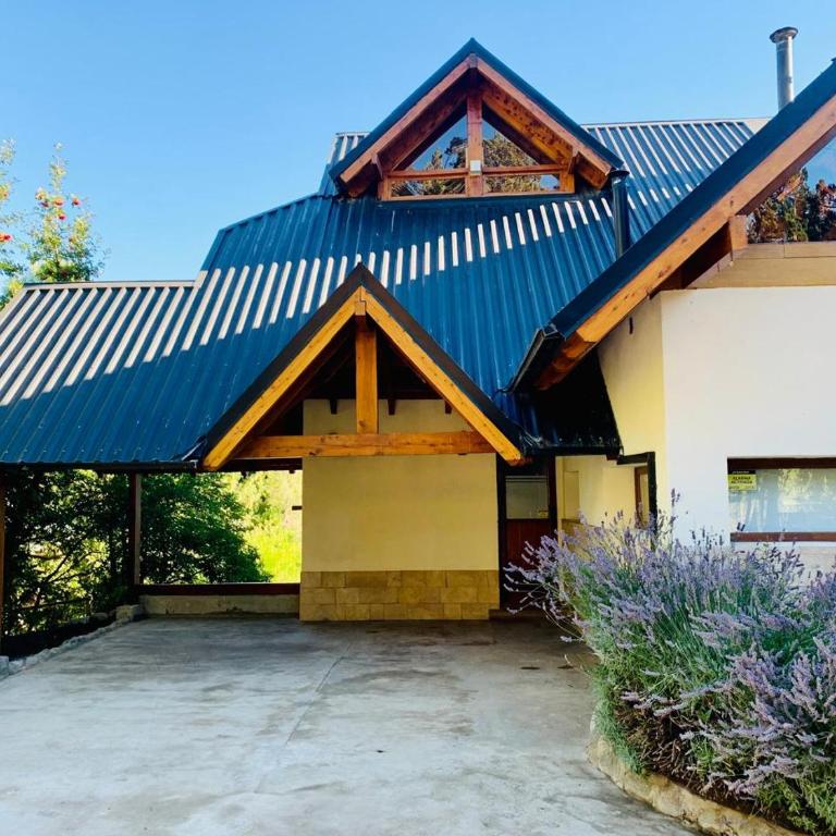 Futa Hue, Chalet Exclusivo Para 10 Pool Parrilla Jardín Y Espectacular Vista Al Cerro Otto - Casa de 4 dormitorios - 36