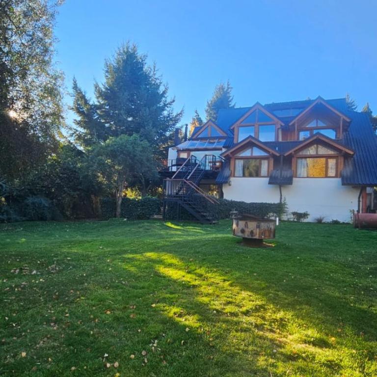 Futa Hue, Chalet Exclusivo Para 10 Pool Parrilla Jardín Y Espectacular Vista Al Cerro Otto - Casa de 4 dormitorios - 43