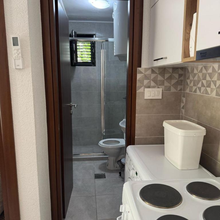 Midpoint - One-Bedroom Apartment - 18