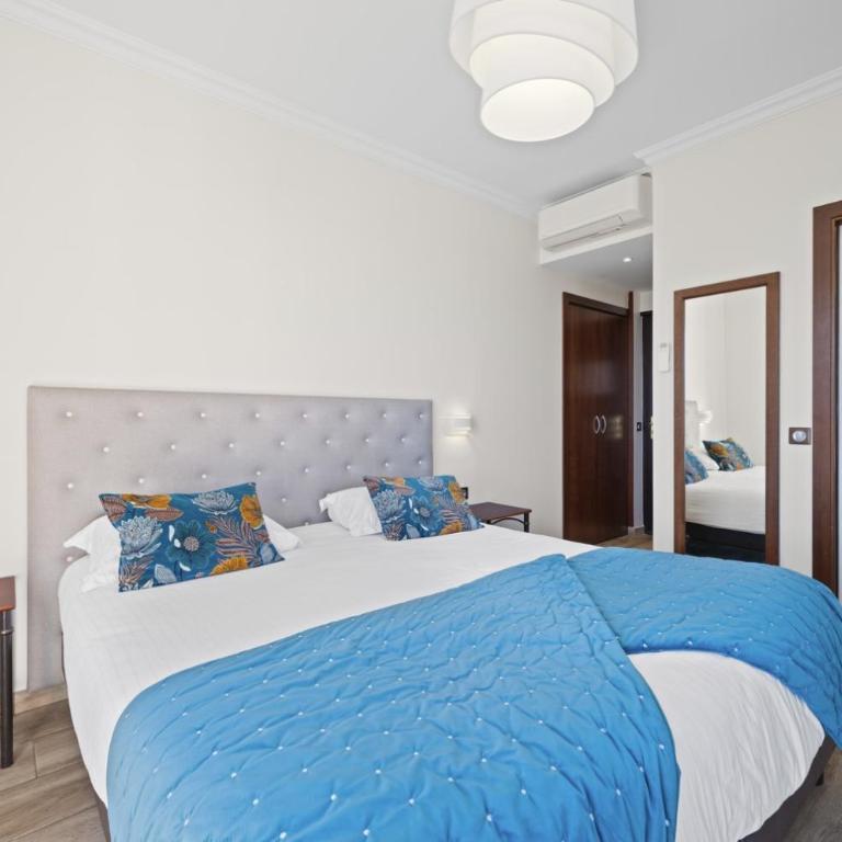 Hotel De La Darse - Chambre Triple avec Balcon - Vue sur Mer - 5