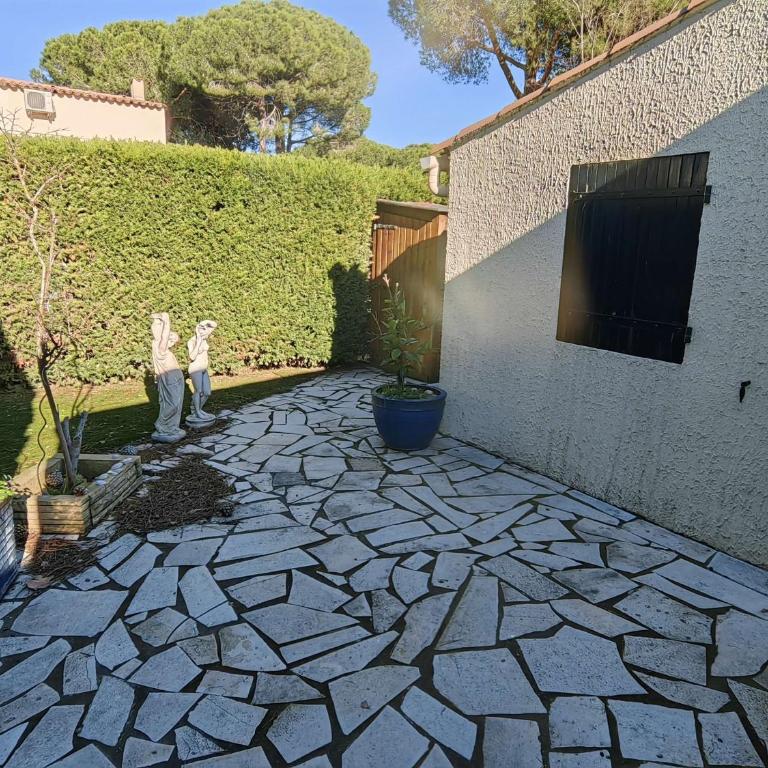 Villa mitoyenne climatisée T3 avec piscine et parking pour 6 - FR-1-607-217 - Casa Vacanze - 23