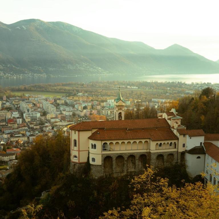 Locarno Center - Free Parking, Netflix and WiFi - Appartamento con 1 Camera da Letto - 53