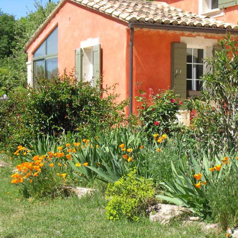 B&B La Cigaline - Chambre Double - Vue sur Jardin - 5