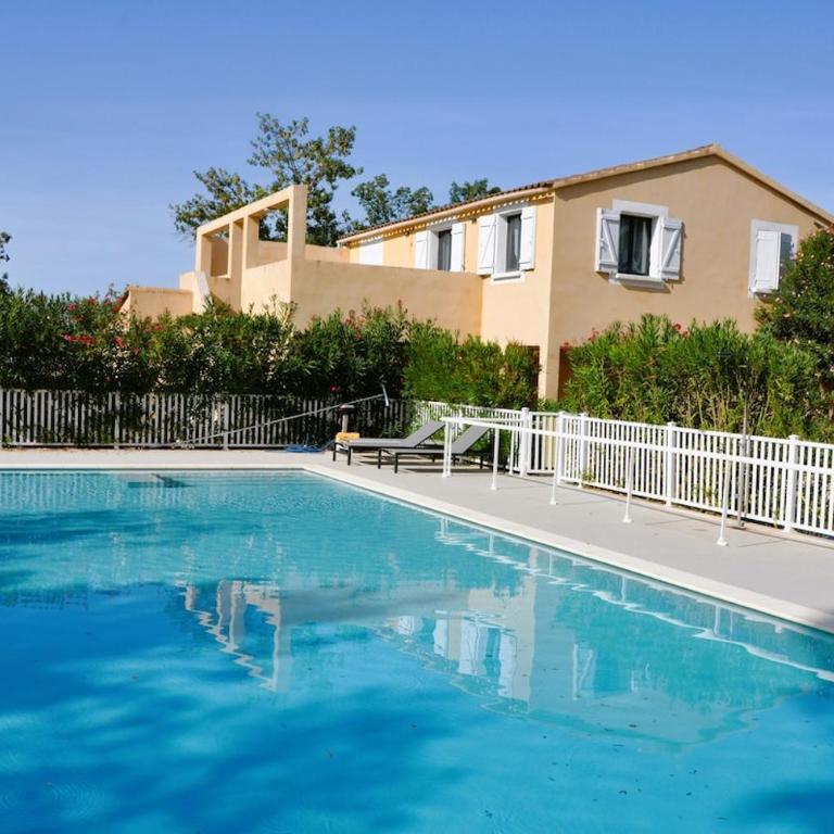 Maisonnette au calme dans résidence avec piscine - Appartement 2 Chambres - 1