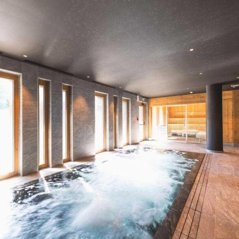 Exclusive accommodation terrace, parking and pool - Apartment mit 2 Schlafzimmern und Poolblick - 40