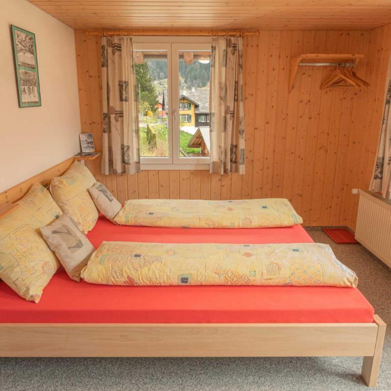 Lehmann's Herberge Hostel - Dreibettzimmer mit Balkon - 8
