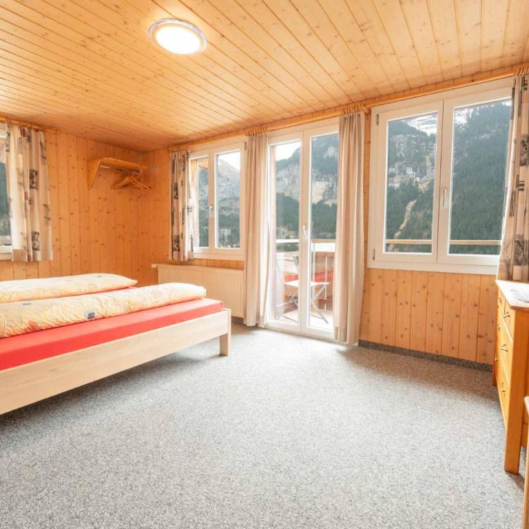 Lehmann's Herberge Hostel - Dreibettzimmer mit Balkon - 9