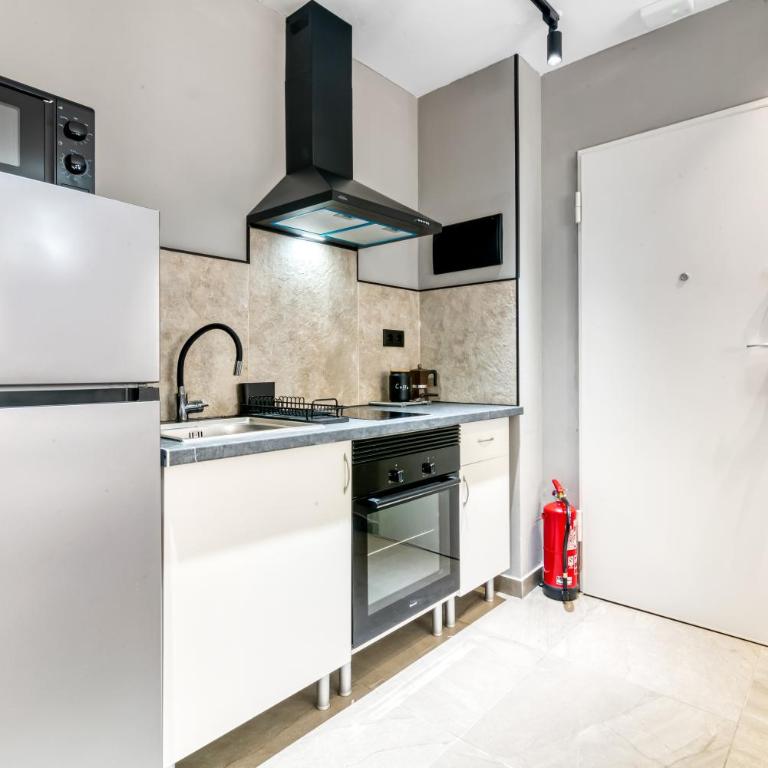 City Scape Suites - Two-Bedroom Apartment - 21